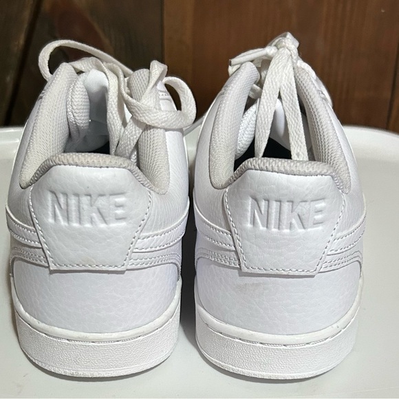 NWOT Nike Court Vision, Women’s 10, smoke free home - Picture 5 of 7